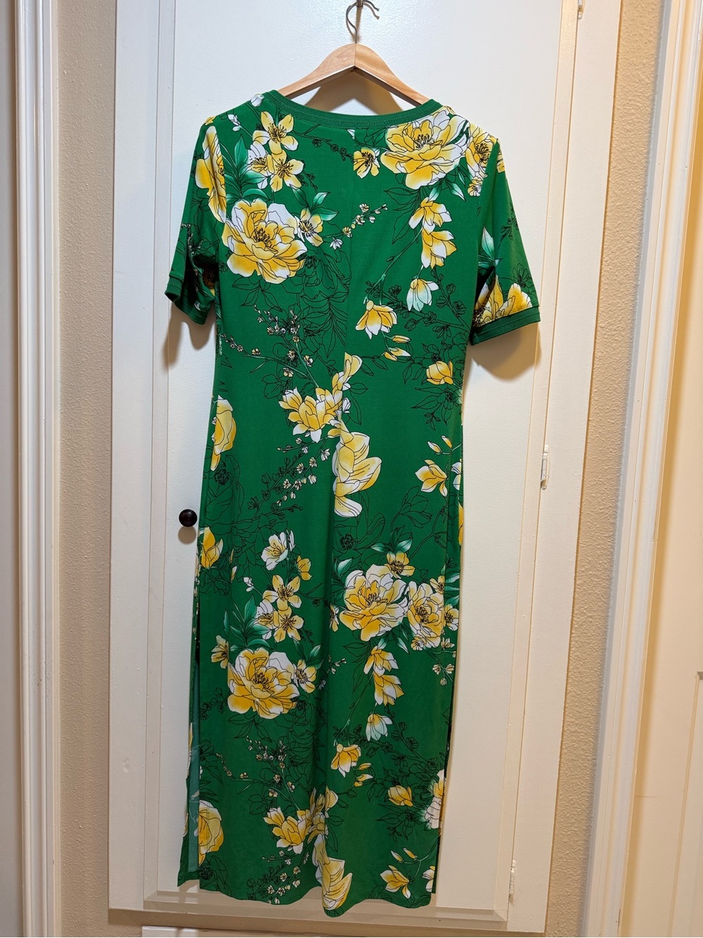 G.I.L.I. Green Maxi Dress with Yellow Floral Print - Picture 2 of 7